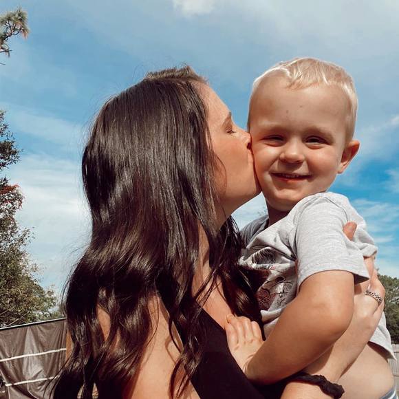 Profile Picture of Ashley Turbyfill (@ashleyturbyf377) on Poshmark