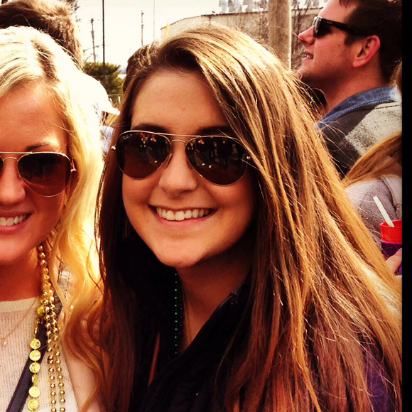 Profile Picture of Chelsea Scheidt (@chelssch) on Poshmark