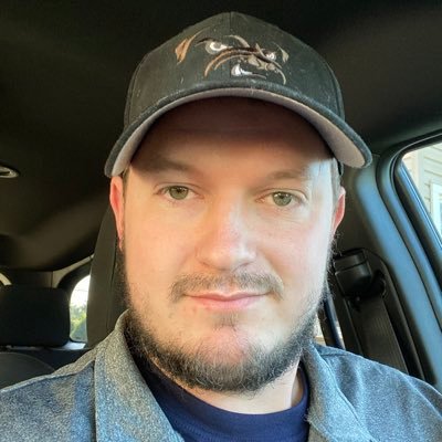 Profile Picture of Richie Neal (@_RichieRich06) on Twitter