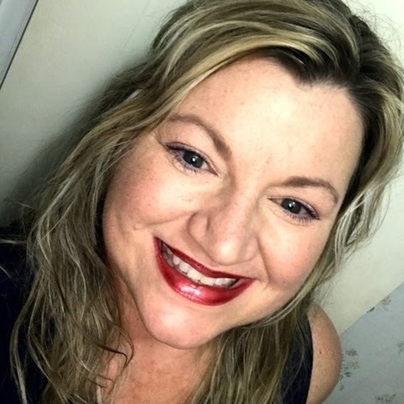 Profile Picture of Mindy Marcantel (@mindymarcantel) on Poshmark
