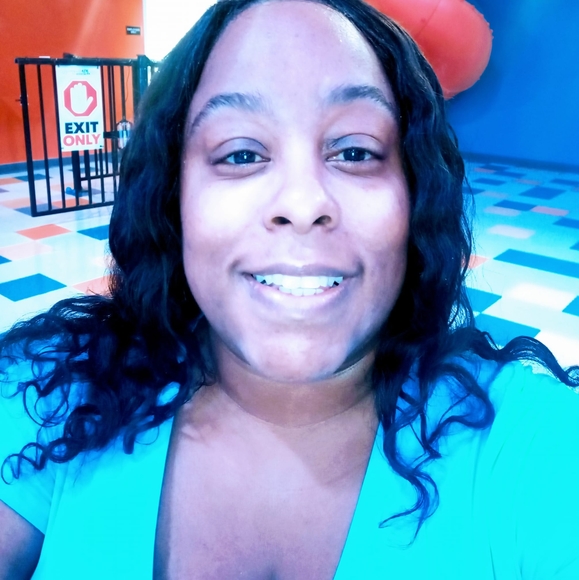 Profile Picture of Joyce Burch (@colyedarcus) on Poshmark