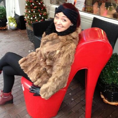 Profile Picture of Naomi Nicholson (@NaomiNicholso11) on Twitter
