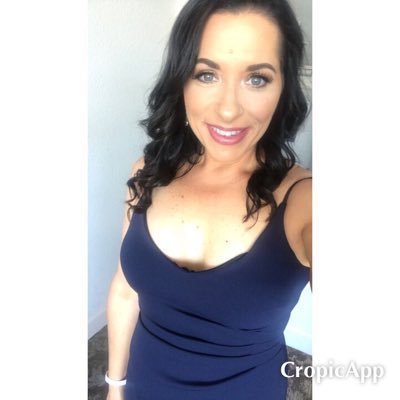 Profile Picture of Jennifer Hoffman (@jhoffman17) on Twitter