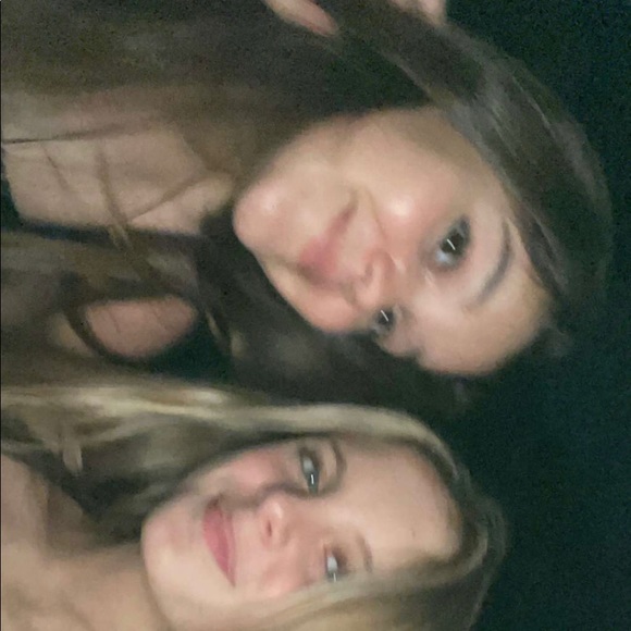 Profile Picture of Bella Busciglio (@bellabusciglio) on Poshmark