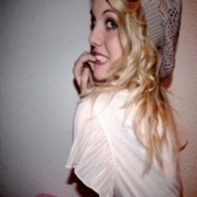 Profile Picture of Adrian Malone (@SimonneFrye1) on Twitter