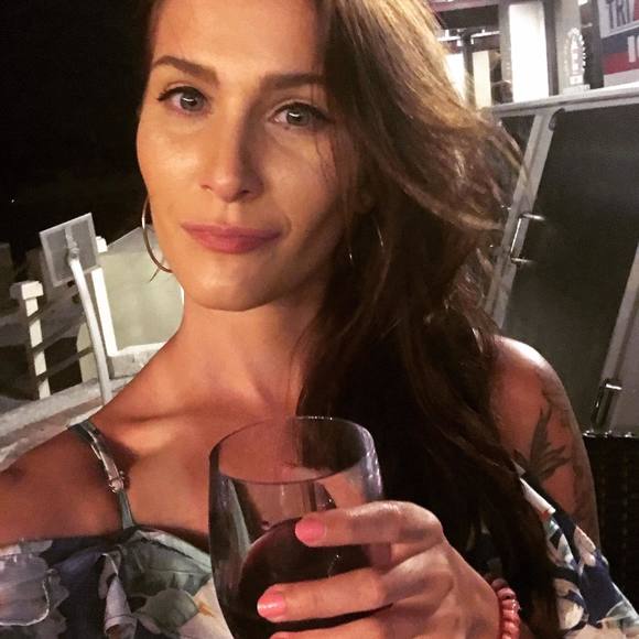 Profile Picture of Liz Delorto (@lizdelorto) on Poshmark