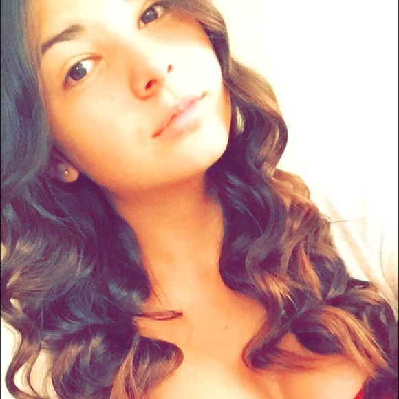 Profile Picture of Cynthia Cobb (@cynthia_cobb) on Poshmark