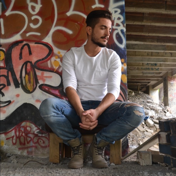 Profile Picture of Artin Camaj (@artincamaj) on Poshmark