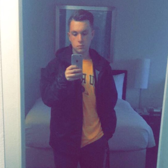 Profile Picture of Jacob Pitts (@jacobpitts) on Poshmark