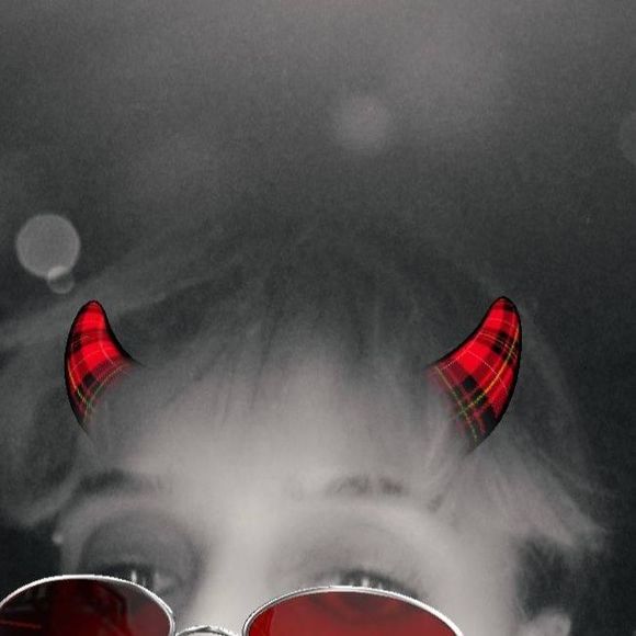 Profile Picture of Jael Rodriguez (@reddslilmama81) on Poshmark