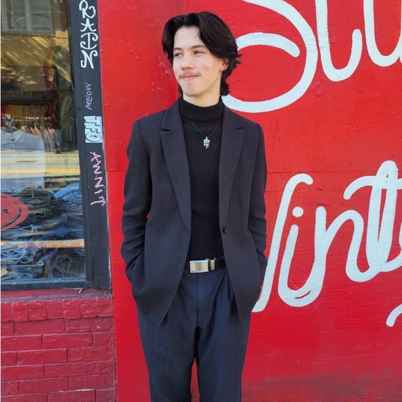 Joshua Vick - Poshmark Profile Picture of Joshua Vick (@joshuavick222) on Poshmark