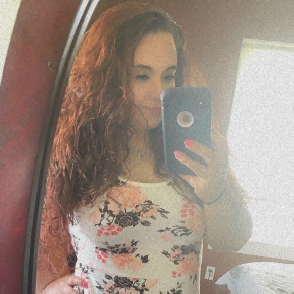 Profile Picture of Tempest Rathburn (@t_kennedy22) on Poshmark
