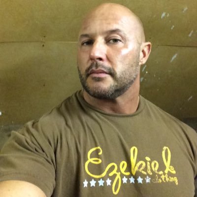 Profile Picture of Neil Van Den Berg (@72vanders) on Twitter