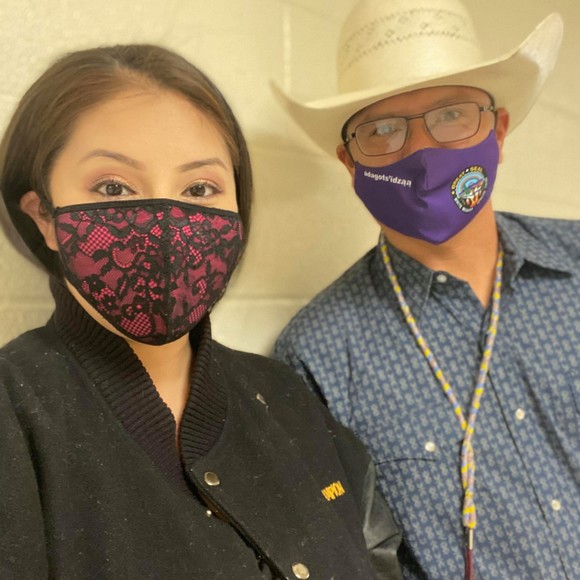 Profile Picture of Lisa Goseyun (@lisa_peaches) on Poshmark