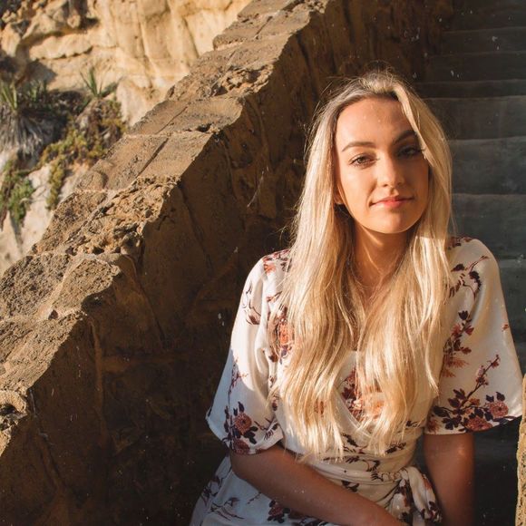 Profile Picture of Leah Claspell (@leahclaspell) on Poshmark