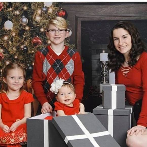 Profile Picture of Dawn Doran-ball (@caeley1021) on Poshmark