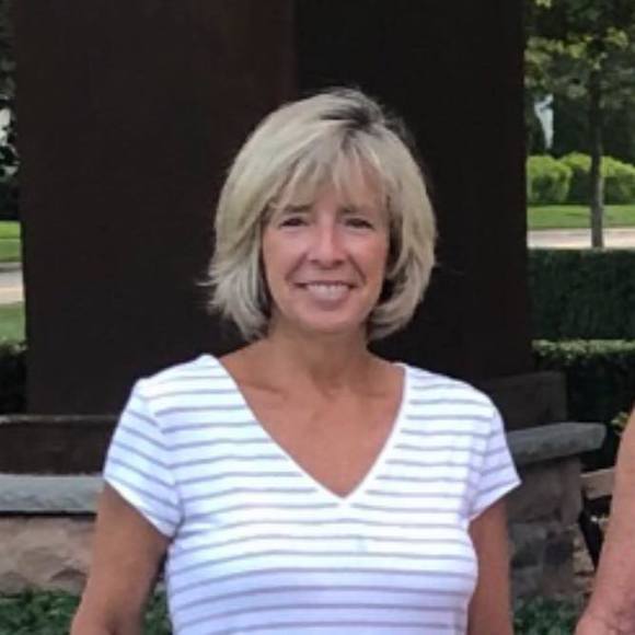 Profile Picture of Nancy Bowen (@njb6148) on Poshmark