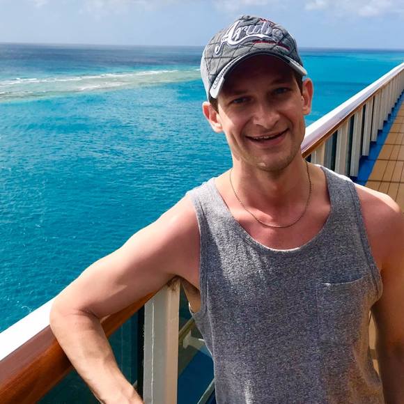 Profile Picture of Joel Barnatovich (@songaboutmyself) on Poshmark