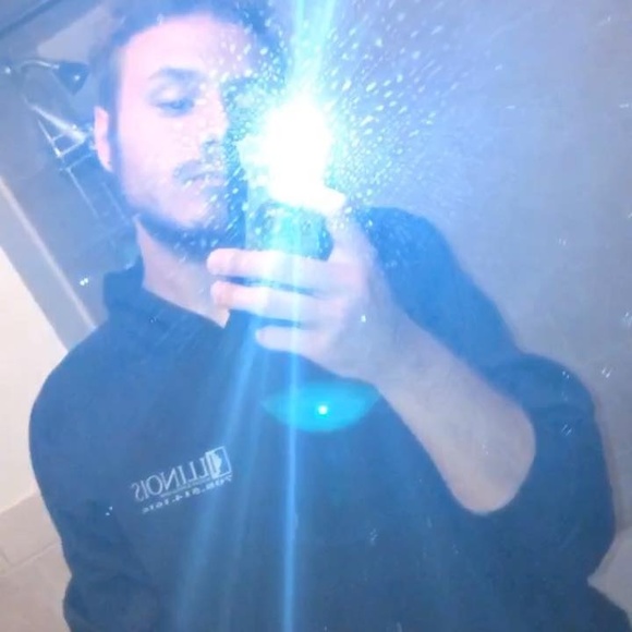 Josh Petoske - Poshmark Profile Picture of Josh Petoske (@joshpetoske) on Poshmark