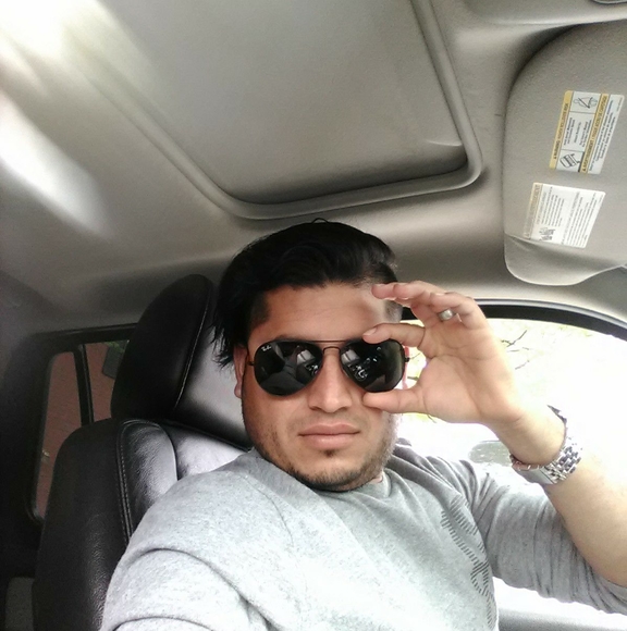 Profile Picture of Alex Quijano (@alexquijano) on Poshmark