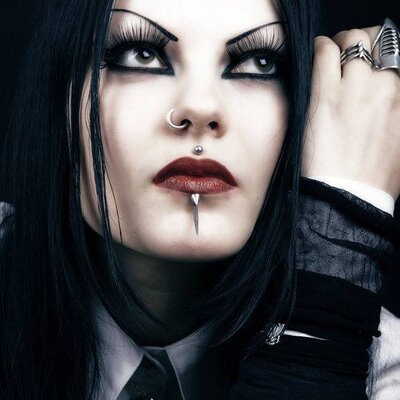 Profile Picture of Adam Zacharias (@AdamAdamos) on Twitter