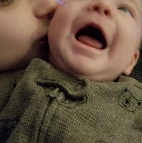 Profile Picture of Lauren Gursky (@laurenmueller96) on Poshmark