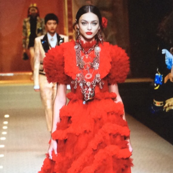 Innar Innar - Poshmark Profile Picture of Innar Innar (@fashionista_888) on Poshmark