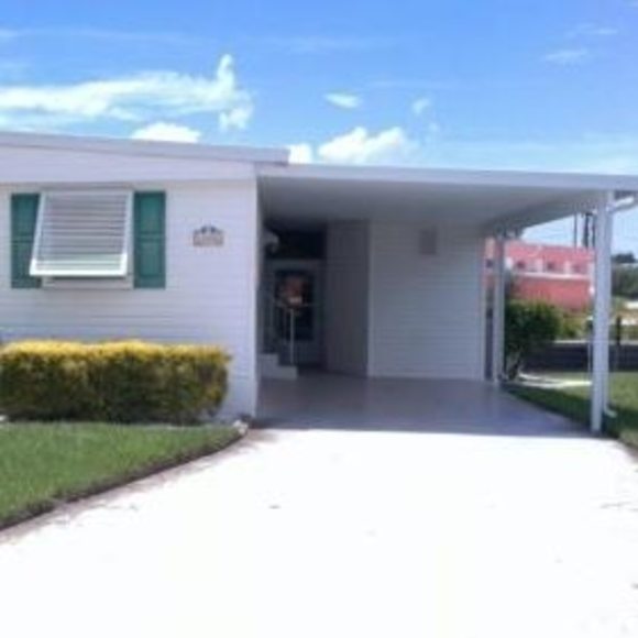 Laurie Fritzinger - Poshmark Profile Picture of Laurie Fritzinger (@77fritz7) on Poshmark