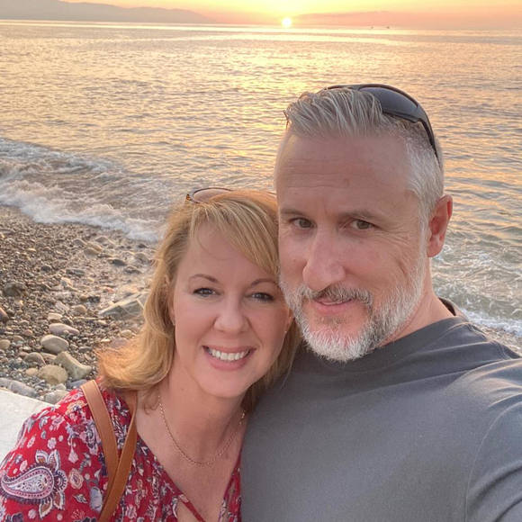 Profile Picture of April Serio (@april_serio) on Poshmark