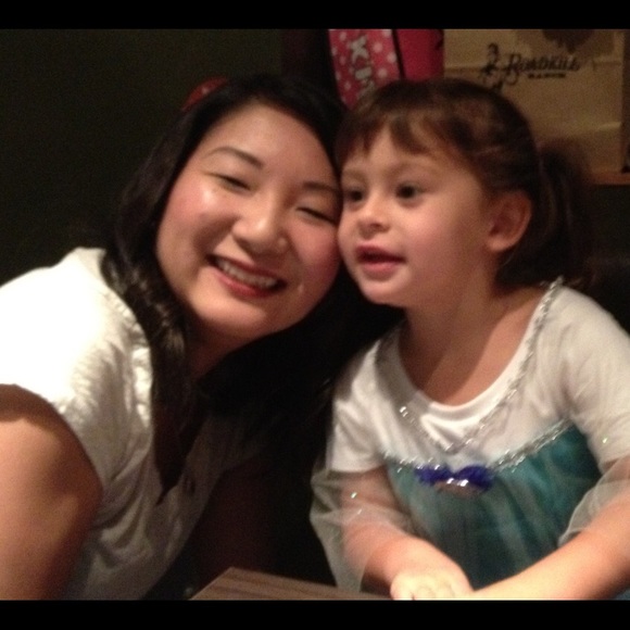 Reyna Toyama - Poshmark Profile Picture of Reyna Toyama (@rshigeto) on Poshmark