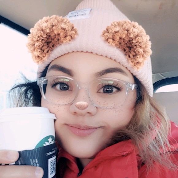 Profile Picture of Sam Monroy (@subi_sam) on Poshmark