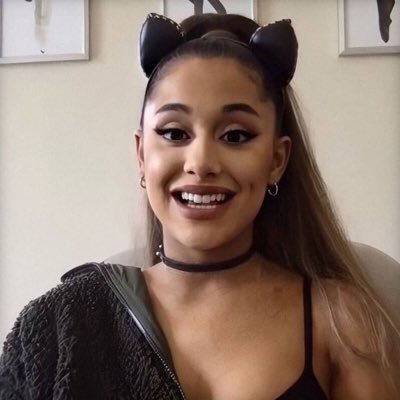 Profile Picture of 𝐥𝐢𝐥𝐥𝐲 𝐢𝐬 𝐚 𝐟𝐚𝐧 𝐚𝐜𝐜𝐨𝐮𝐧𝐭  ♥ (@dasinmyheadx) on Twitter