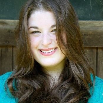 Profile Picture of Lindsey R Barnes  🏰 (@LindseyRBarnes) on Twitter