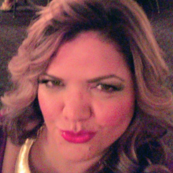 Lidia Cordero - Poshmark Profile Picture of Lidia Cordero (@minono1512) on Poshmark