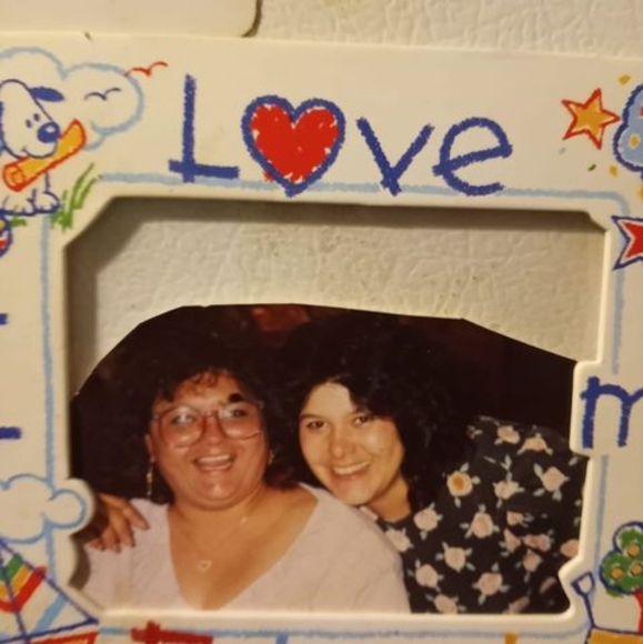 Profile Picture of Tammy Binau (@binautammy) on Poshmark