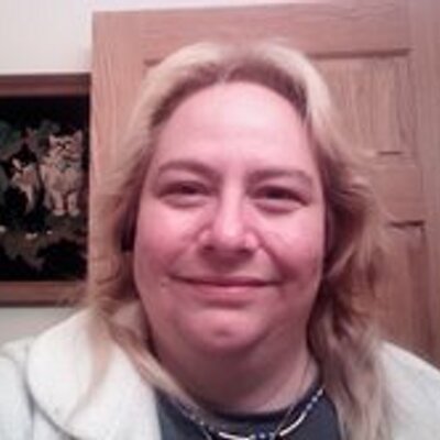 Profile Picture of Deirdre Davis (@deirdredavis) on Twitter