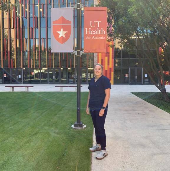 Caitlyn Cunyus - Poshmark Profile Picture of Caitlyn Cunyus (@cunyus13) on Poshmark