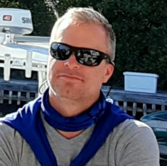 Profile Picture of Jon Foster (@nwa066677) on Poshmark