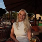 Profile Picture of Laura Tempest (@laura.tempestx) on Facebook