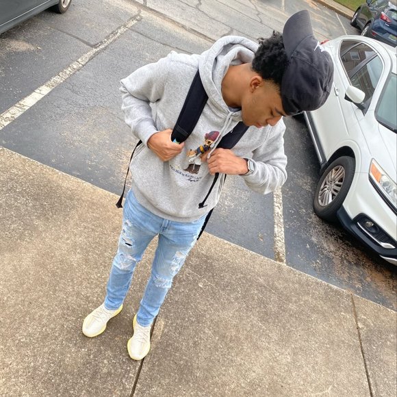 Profile Picture of Ashland Pointer (@ashlandpointer) on Poshmark