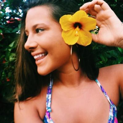 Profile Picture of Hailey✧ (@HaileyCollier16) on Twitter