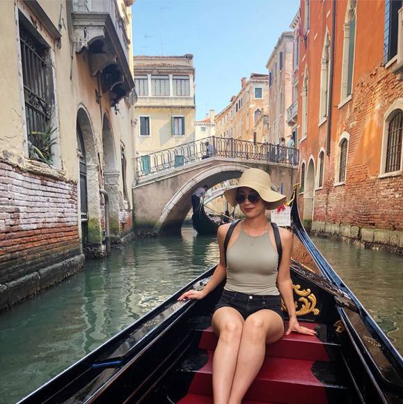 Profile Picture of Katelyn Behen (@kbehen) on Poshmark