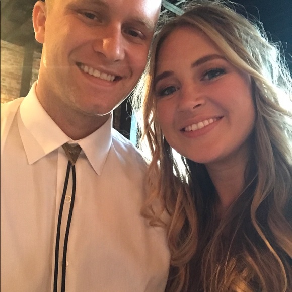 Profile Picture of Jessica Cougot (@jessmnorton) on Poshmark