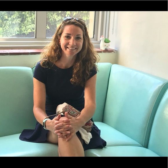 Profile Picture of Stephanie Howay (@showay) on Poshmark