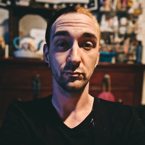 Profile Picture of Chris Hendricks (@chrishendric552) on Poshmark