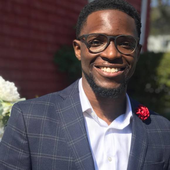 Profile Picture of Horton Sears (@hortonsears) on Poshmark