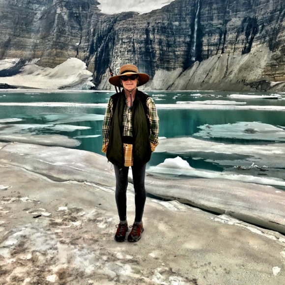 Elizabeth Angermeier - Poshmark Profile Picture of Elizabeth Angermeier (@gribbage60) on Poshmark