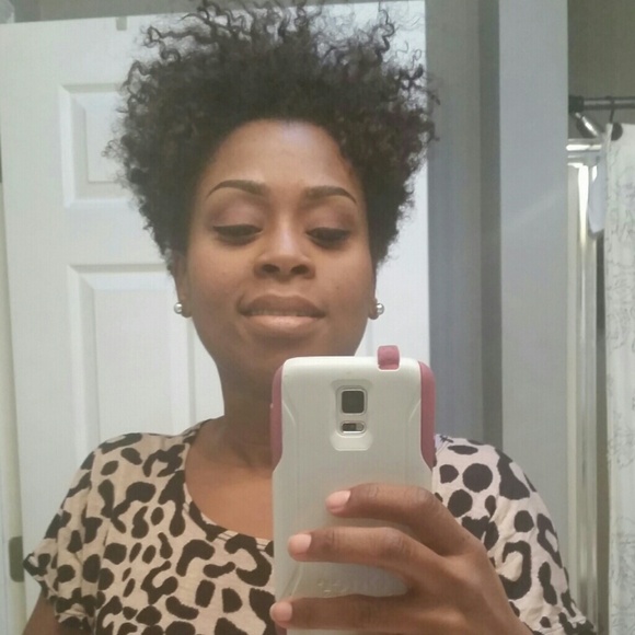 Profile Picture of Tori Coleman (@tocol6) on Poshmark