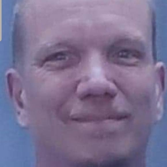 Profile Picture of Edward Labretone (@elabretone) on Poshmark