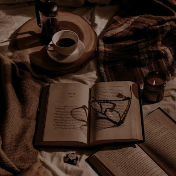 Profile Picture of Emily Jaeger (@emilymaddison08) on Poshmark